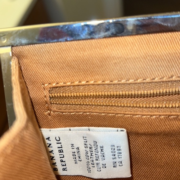 Banana Republic suede clutch - Picture 3 of 6